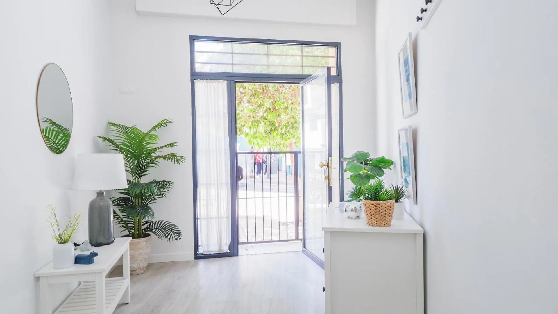 Cubo'S Malaga Center El Molinillo Apartment