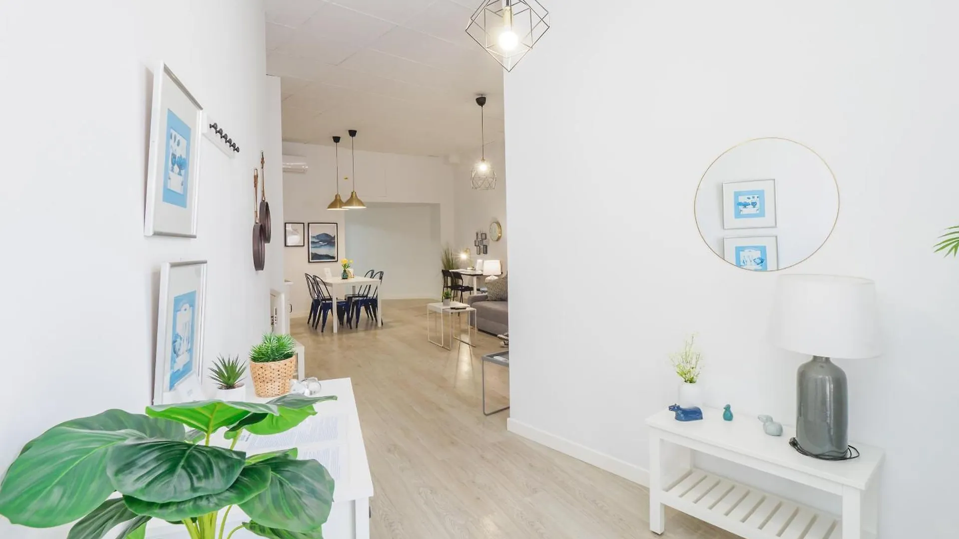 Cubo'S Malaga Center El Molinillo Lägenhet